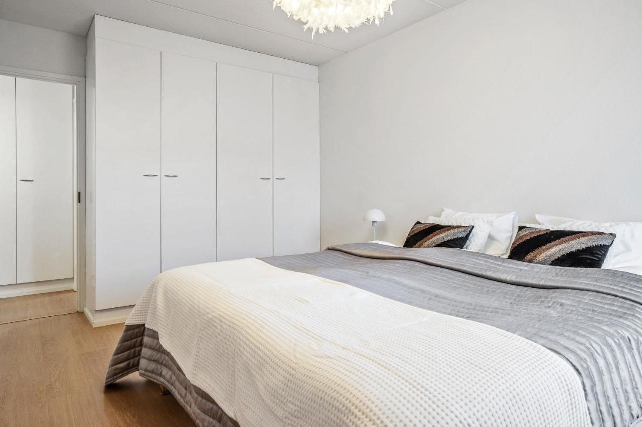 Apartment Sleepwell Sukkula With Private Sauna And Parking Turku Exterior foto